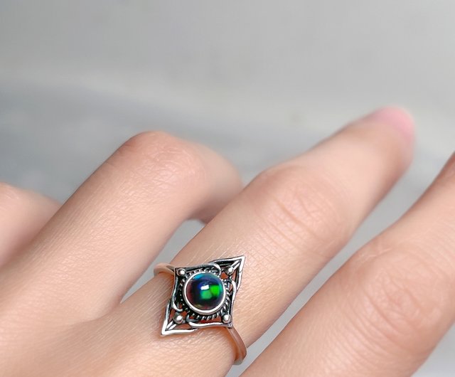 ボヘミア ロンバス フラワー トーテム オパール リング / オパール