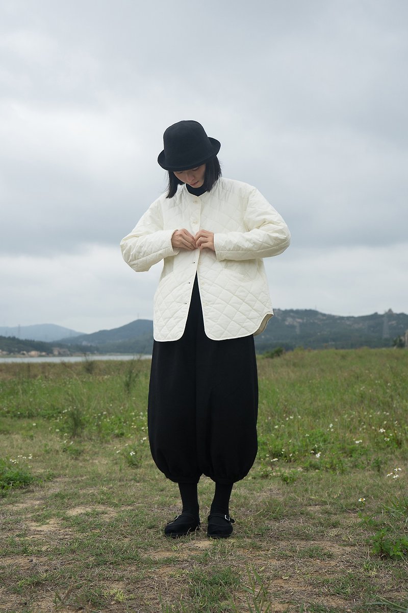 Off-white air-washed textured cotton 3M Thinsulate handmade diamond-shaped quilted round neck cotton jacket - Women's Tops - Cotton & Hemp White