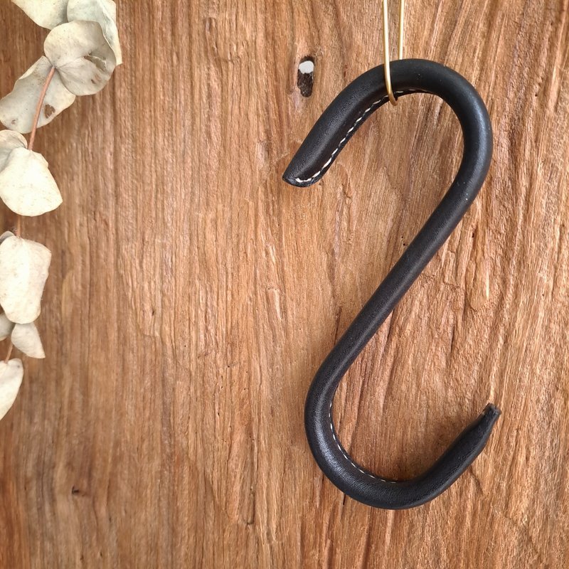 Leather hook with big S feel/quality life - Hangers & Hooks - Genuine Leather 