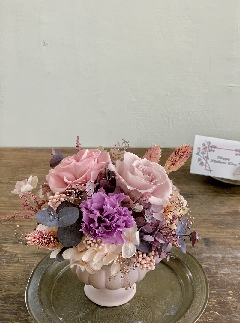 Mother's Day Flower Ceremony [Elegant Purple Carnation Classical Flower Table Flower] - ช่อดอกไม้แห้ง - พืช/ดอกไม้ สีม่วง
