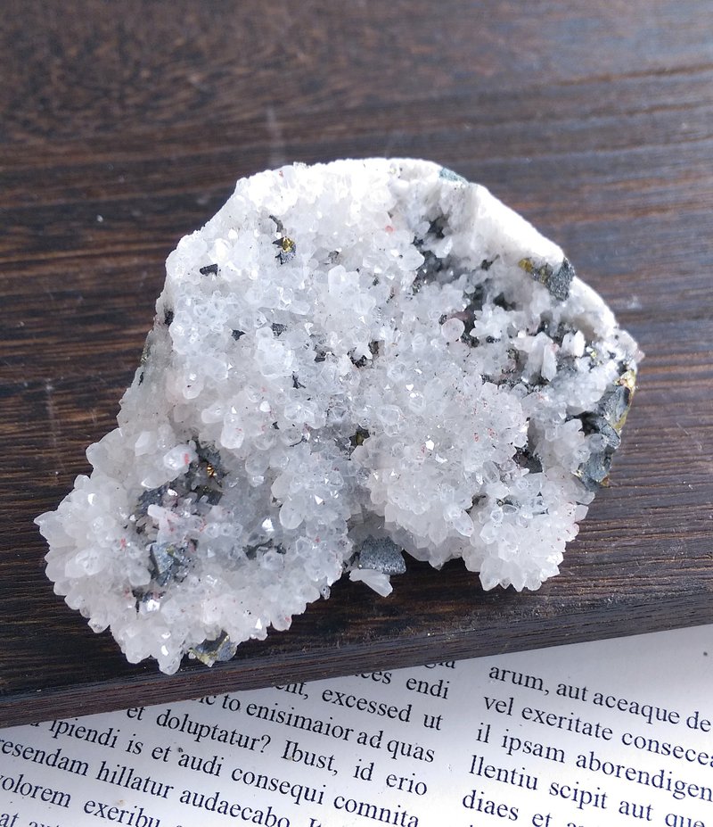 Quartz with Chalcopyrite 江西 水晶 黃銅礦共生 天然礦石 原礦 - 擺飾/家飾品 - 其他材質 