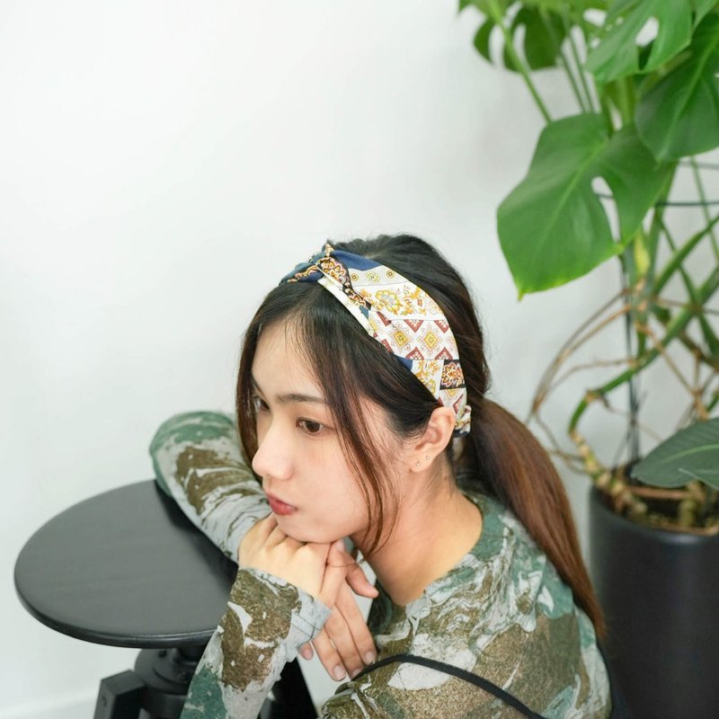 手工髮帶 / 絲巾圖騰 / 京都限定 / 優雅大方 / 女裝 - 髮夾/髮圈 - 棉．麻 白色