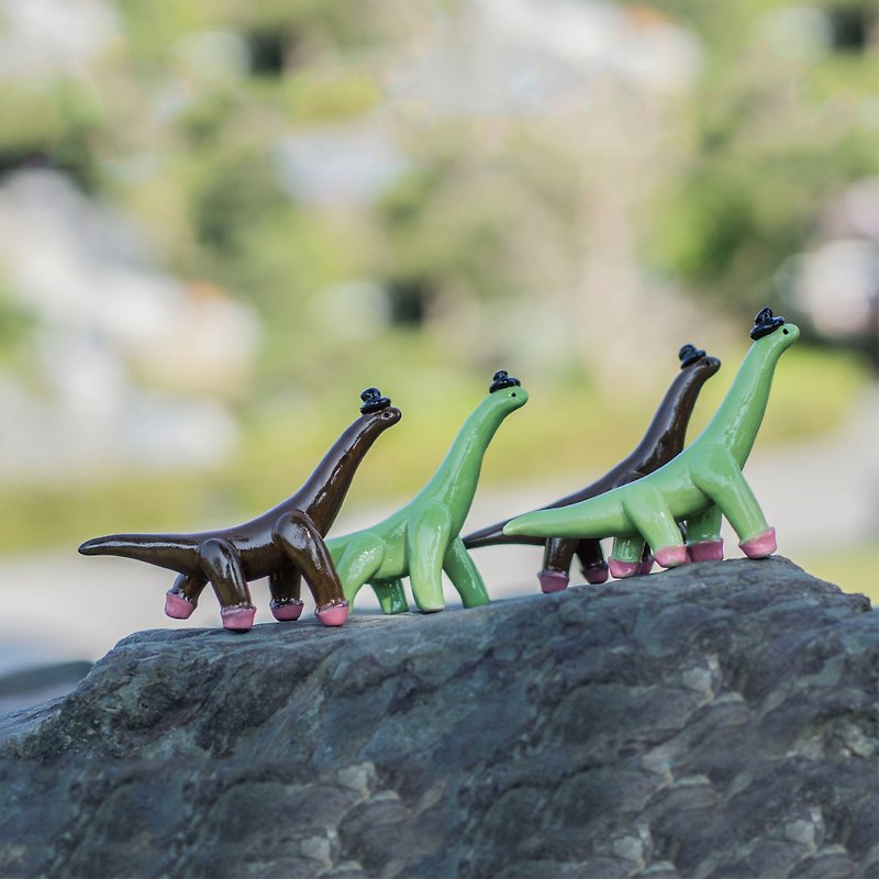 Brachiosaurus ring stand - Items for Display - Pottery Green