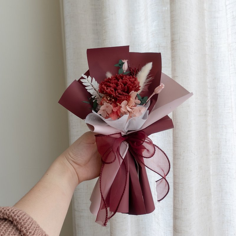 【Mother's Day Special】Small bouquet of immortal carnations for Mother's Day gift - Dried Flowers & Bouquets - Plants & Flowers Red