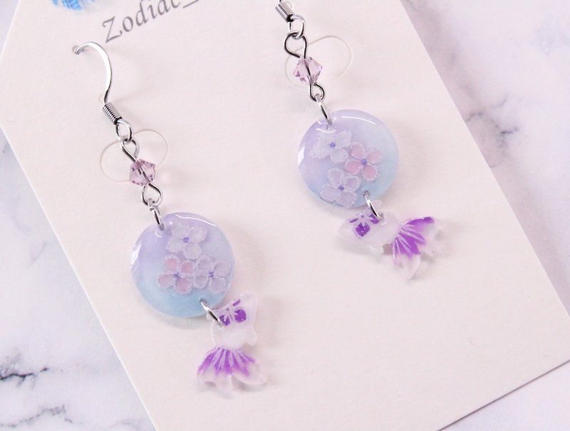 【Shrink plastic】Hand painted hydrangea purple goldfish earrings