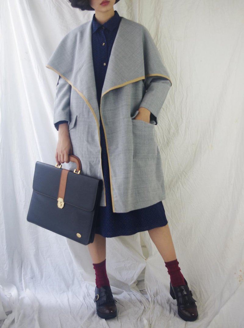 Design hand-made - Warm gray large lapel smock coat - Women's Casual & Functional Jackets - Cotton & Hemp Gray