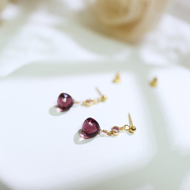 Natural Stone Earrings One Pink Purple Stone and Pink Stone - ต่างหู - คริสตัล สึชมพู