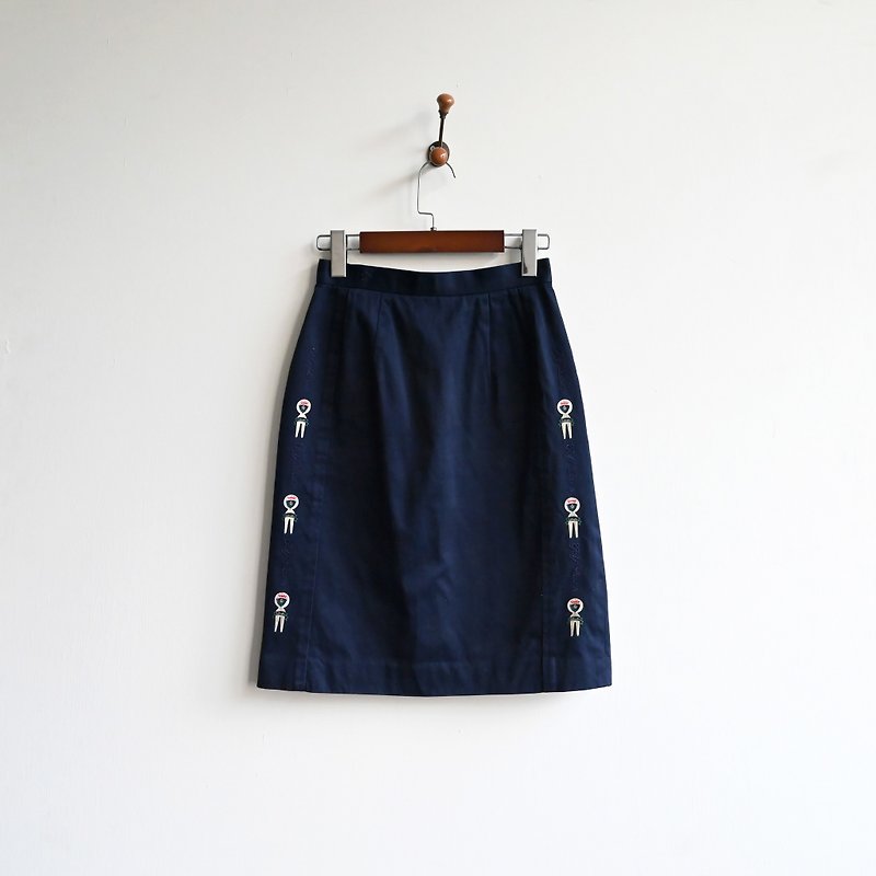 [Egg Plant Vintage] Rune Embroidered Japanese High Waist Vintage Skirt - Skirts - Cotton & Hemp 