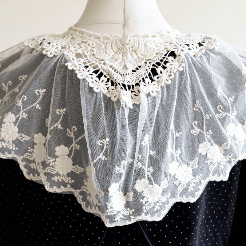 [Egg Plant] Delicately embroidered gauze shawl collar piece - หูกระต่าย/ผ้าพันคอผู้ชาย - ไฟเบอร์อื่นๆ ขาว