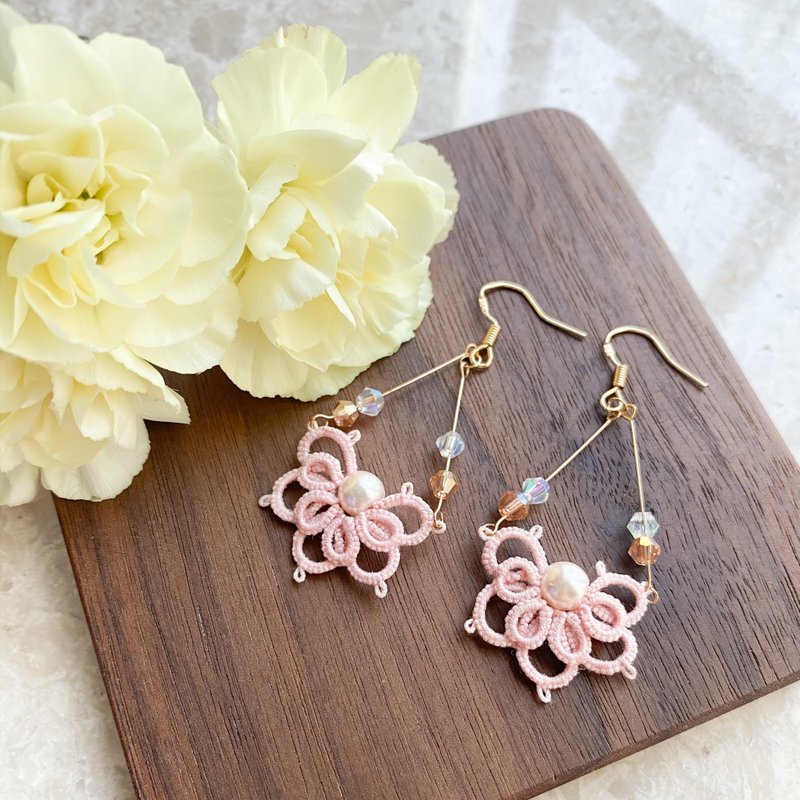 手工粉紅耳環 Tatting earrings 水滴 花 耳針 耳鈎 耳環 梭織 禮 - 耳環/耳夾/耳骨夾 - 棉．麻 粉紅色