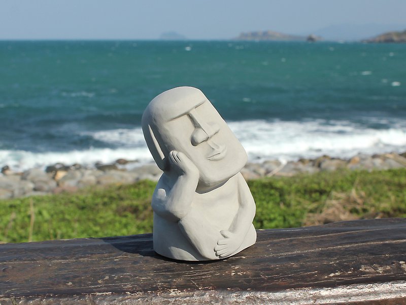 Cement Moai - Think Moai
