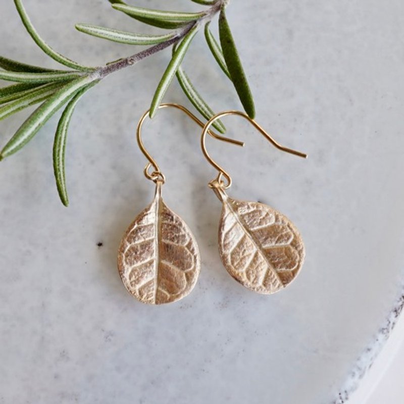 Feijoa leaf earrings (Small) [EP52K10] - ピアス・イヤリング - 金属 
