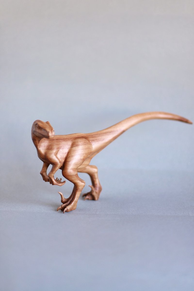 Wooden dinosaur Velociraptor, wooden hand carved sculpture - 擺飾/家飾品 - 木頭 
