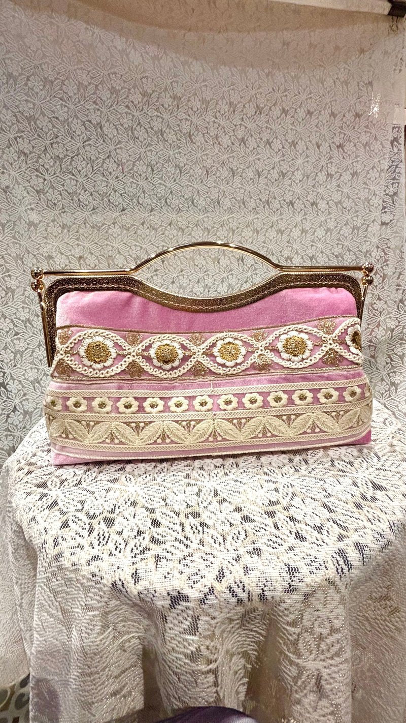 MBC 人手製 27cm 雙扣口金 絲絨雙刺繡帶 粉紫色 - 側背包/斜背包 - 棉．麻 紫色