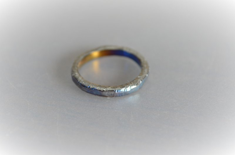 Titanium ring No. 15, one-of-a-kind - แหวนทั่วไป - โลหะ สีน้ำเงิน