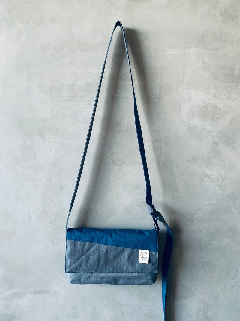 Water-repellent。Cross/ Shoulder Bags - กระเป๋าแมสเซนเจอร์ - ไนลอน หลากหลายสี