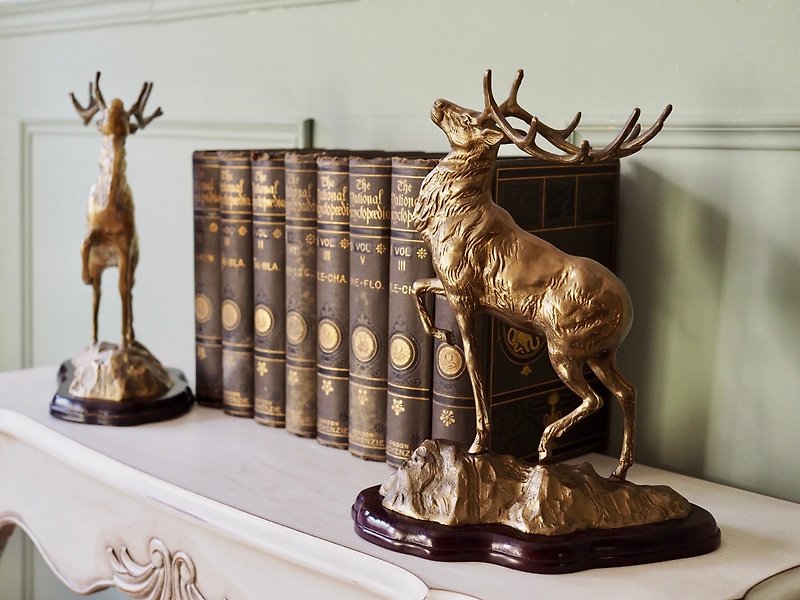 British antique brass male deer sculpture sold in one piece - ของวางตกแต่ง - ทองแดงทองเหลือง 