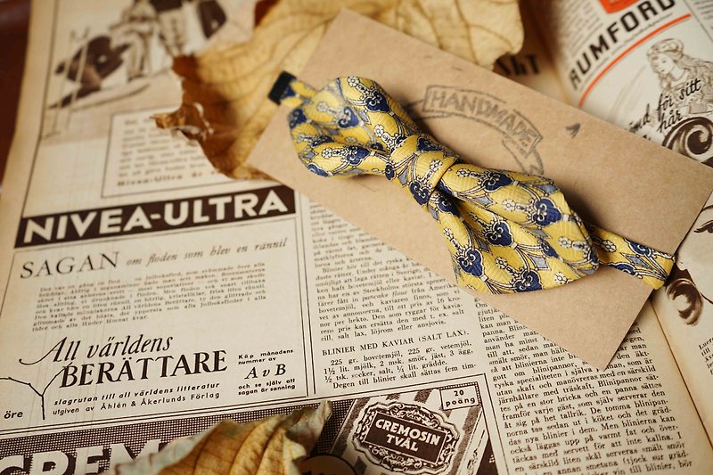 Antique tie remade handmade bow tie-yellow flower of yesterday-wide version - หูกระต่าย/ผ้าพันคอผู้ชาย - ผ้าไหม สีเหลือง