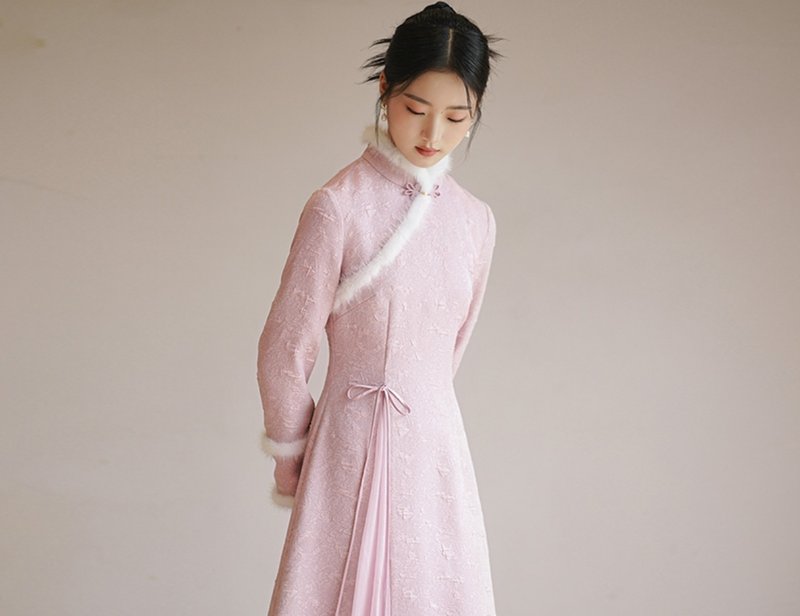 新中式 旗袍冬季毛領拼紗中式訂婚禮服氣質中國風連衣裙洋裝 - 洋裝/連身裙 - 棉．麻 粉紅色