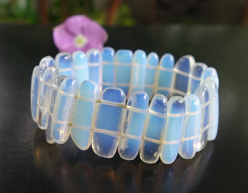 Opal hand row hand circumference 18 crystal fluorescent light transmission bracelet bracelet bracelet art