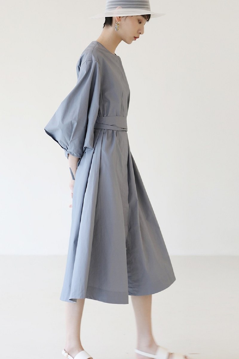 KOOW Sea Street Chic Tailored Grey Broad Sleeve Long Shirt Dress Skirt Thin Trench Coat - ชุดเดรส - ผ้าฝ้าย/ผ้าลินิน 