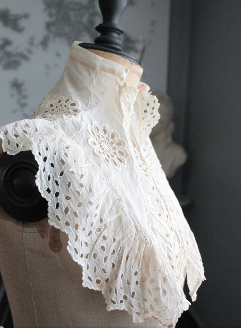 French vintage antique lace embroidered letter collar - ผ้าพันคอถัก - ผ้าฝ้าย/ผ้าลินิน ขาว