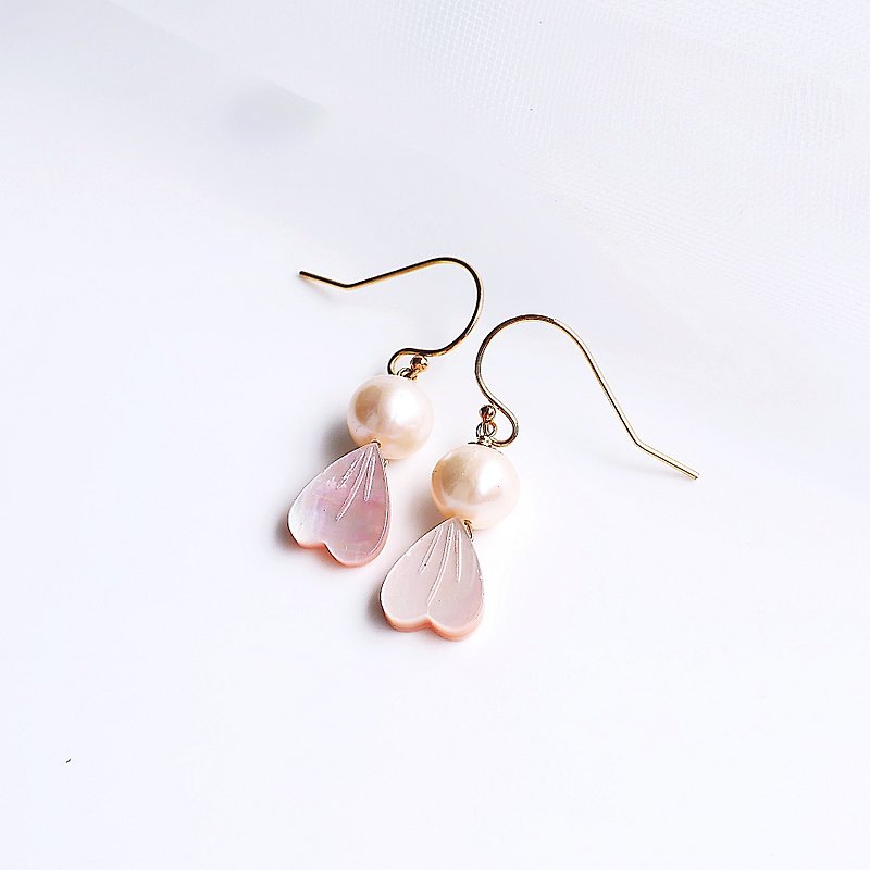 Sunny day doll natural pink petals butterfly shell 14K cute fun good luck can change ear clip - Earrings & Clip-ons - Gemstone Pink