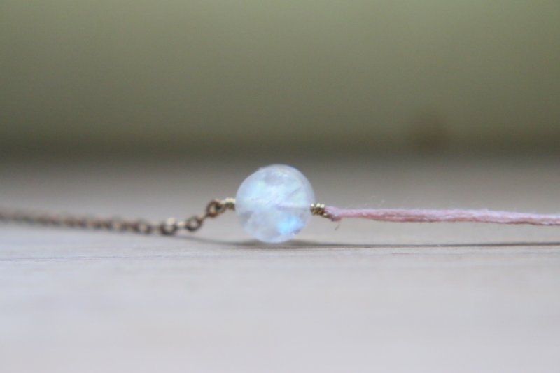 Moonstone cotton cord unsymmetrical - Bracelets - Gemstone Pink