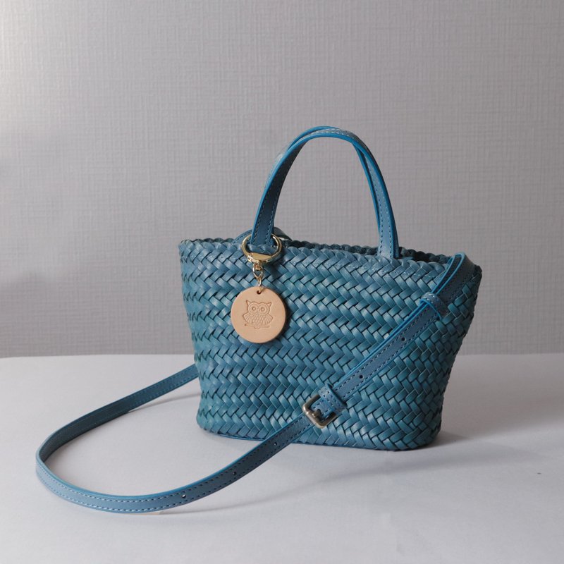 お洒落な2Way斜め掛け手編み本革ショルダーバッグ　軽いミニバッグ　ポシェットバッグ - 側背包/斜背包 - 真皮 藍色