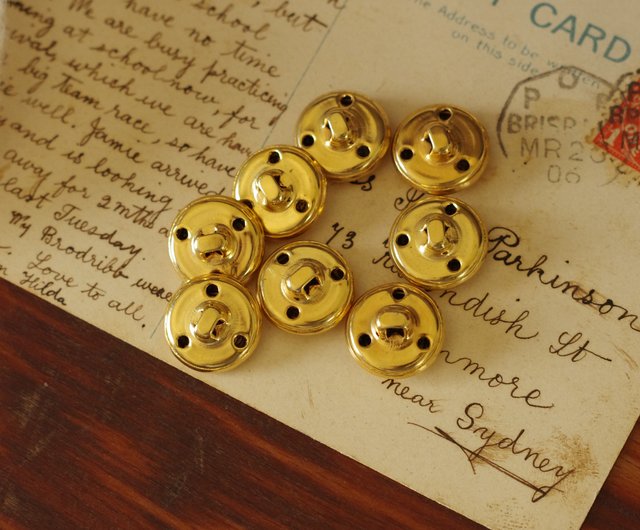 Antique gold embossed buttons 8 pieces sold together W280 - Shop Damn Good  Vintage Other - Pinkoi