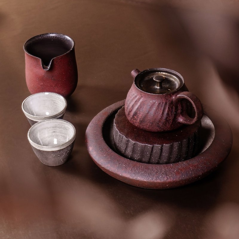 無我系列-兩件式赤岩茶盤 / 壺承 - 茶壺/茶杯/茶具 - 陶 紅色