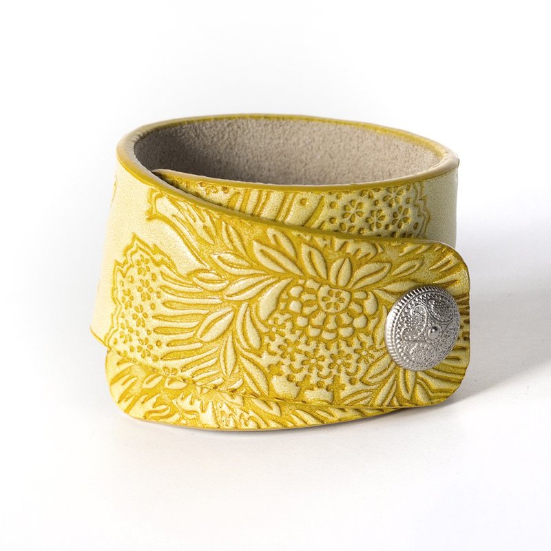 Yellow Leather Cuff Bracelet for Women, Width 1.6 Inches - สร้อยข้อมือ - หนังแท้ สีเหลือง