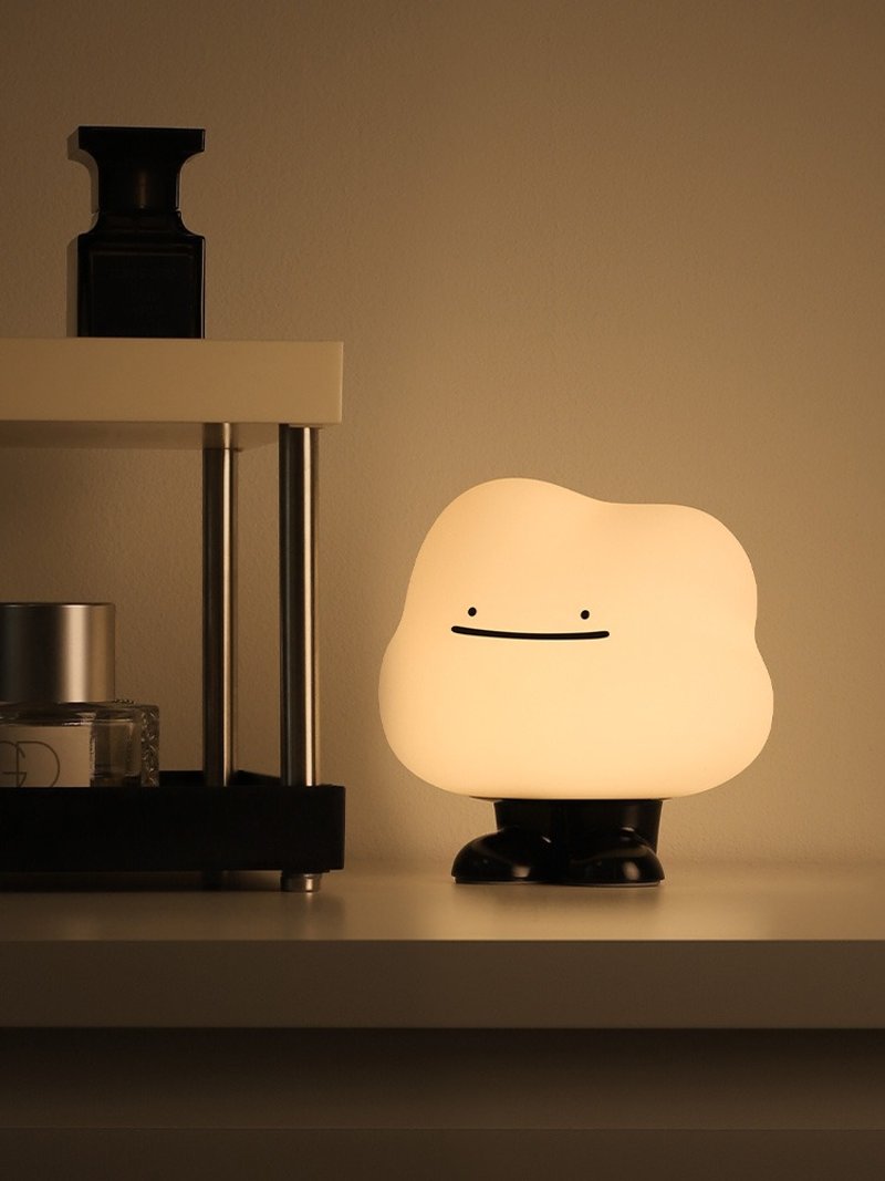 Claude night light with sleeping light and ambient light turns on instantly - โคมไฟ - ซิลิคอน ขาว