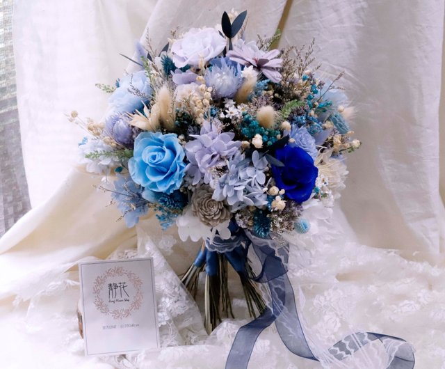 Silver Ice Winter Wedding Bouquet - Amore – Dried Flowers Forever