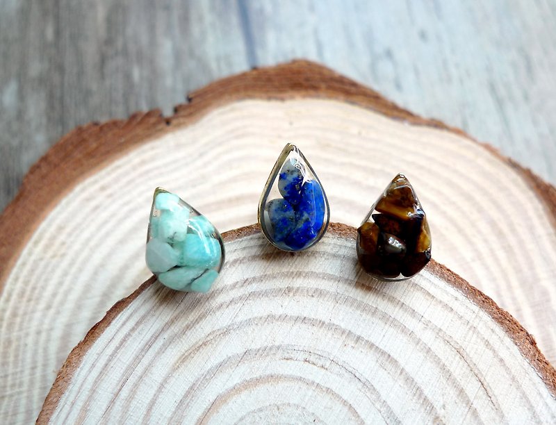 Misssheep- [small water drop ore] brass X natural stone (tiger eye stone / lapis lazuli / Tianhe stone) earrings [a pair] - ต่างหู - โลหะ 