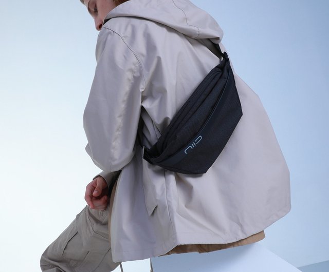 VIA V1 Light Functional Chest Bag – Stone Black - Shop niid Messenger Bags  & Sling Bags - Pinkoi