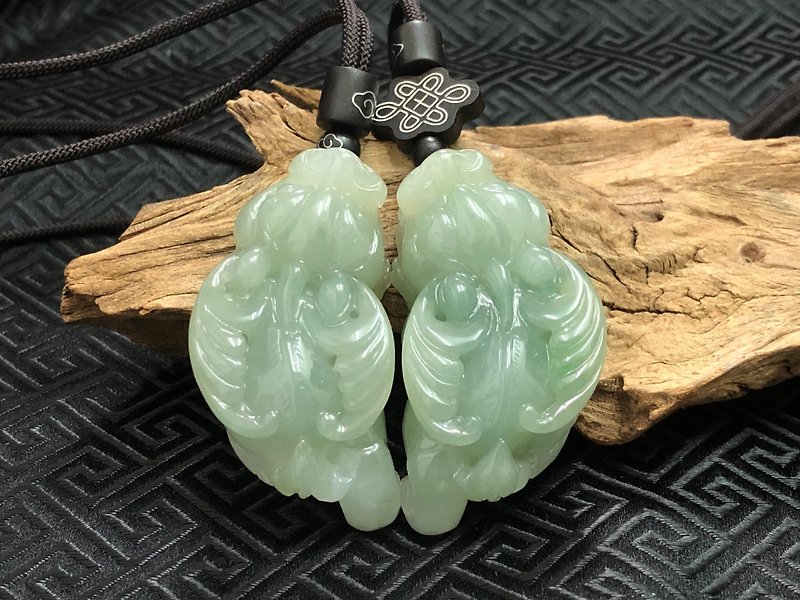Natural A goods Burmese jade jade necklace lucky Pixiu free consecration old master hand-carved flying Pixiu