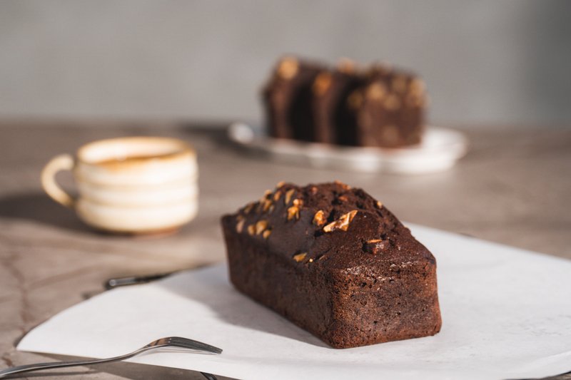 Chocolate Walnut Pound Cake - Cake & Desserts - Fresh Ingredients 