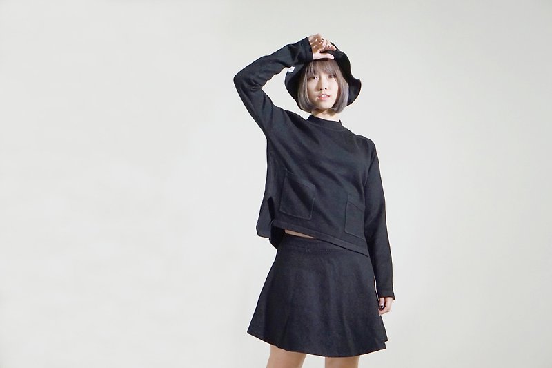 【X-BLIND】Black sheep knitted cotton top