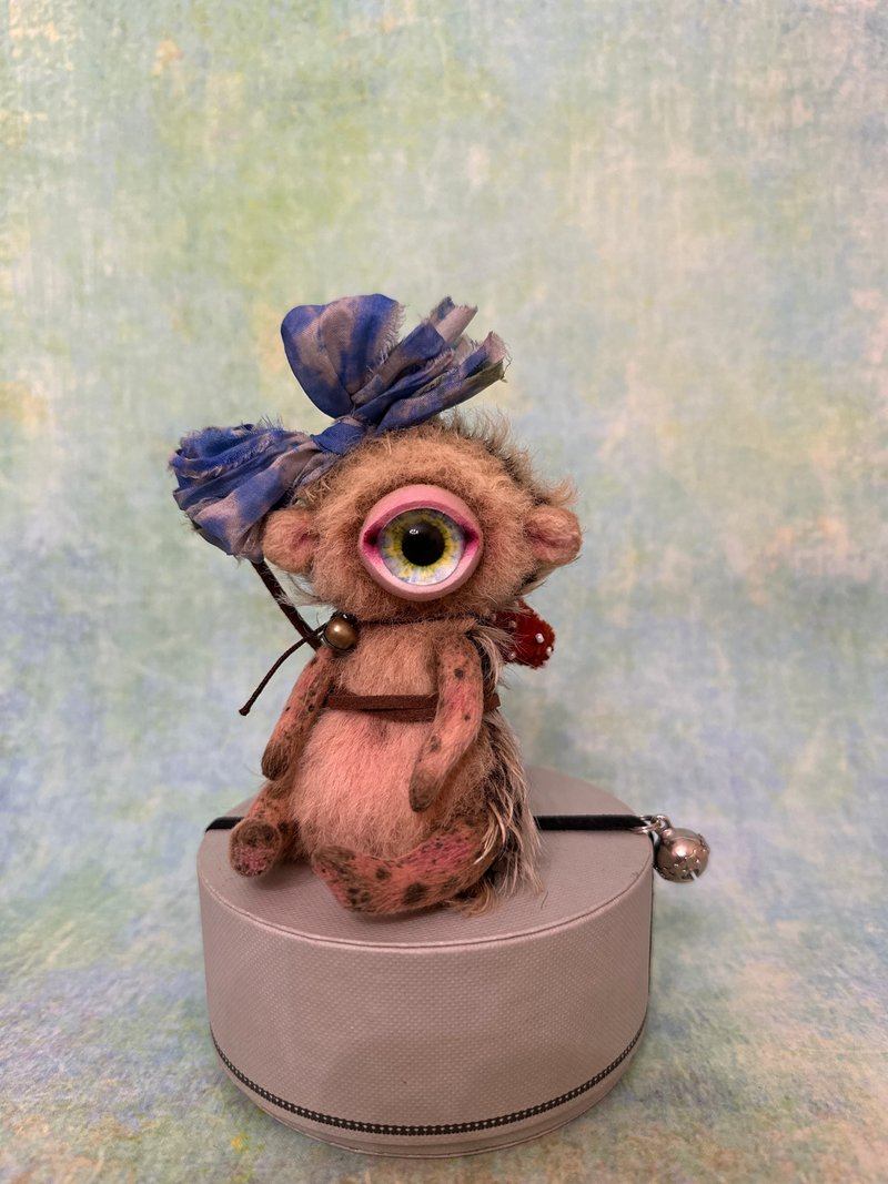 Hedgehog cyclop - doll; teddy bears friend; friend for blythe_MADE-TO-ORDER! - 玩偶/公仔 - 其他材質 卡其色