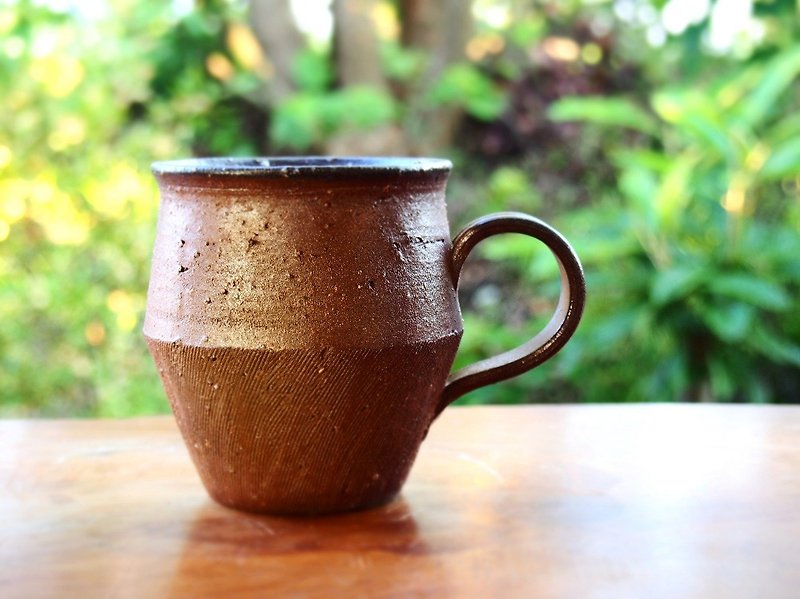 Bizen coffee cup (wild grass) c9-004 - Mugs - Pottery Brown