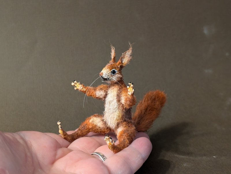 Gorgeous squirrel hostess. - 公仔/玩偶 - 其他材質 橘色