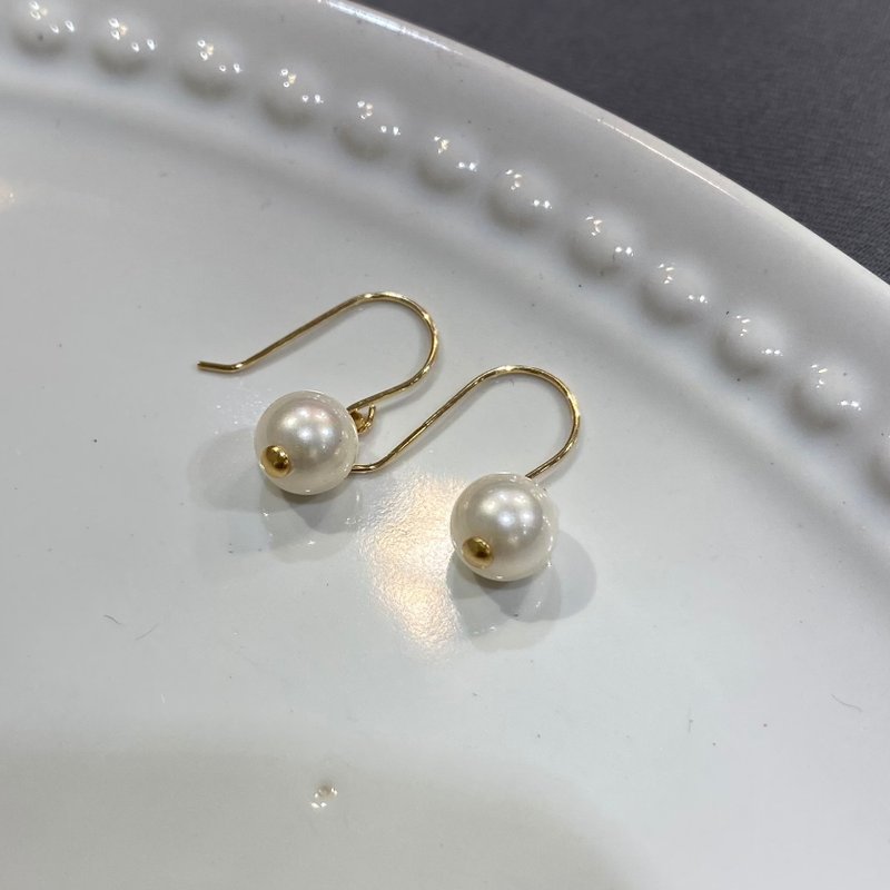 【K18 GOLD SHELL PEARL】18金 6mm 泉州 貝パール フック ピアス 18KP9　6月誕生石 【SOLID GOLD】 - 耳環/耳夾/耳骨夾 - 其他金屬 白色