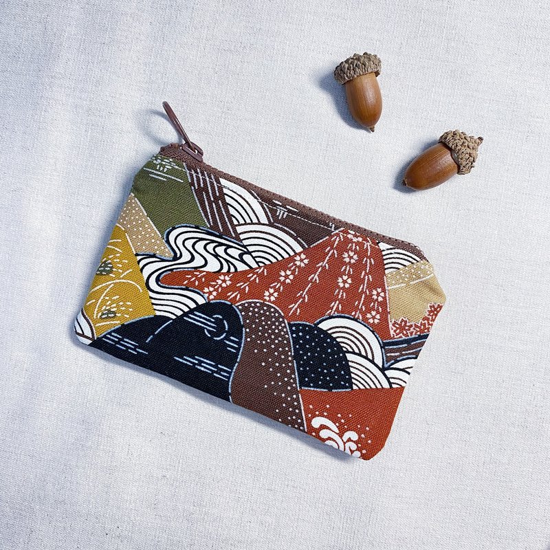 現貨秋日山巒零錢包 - 零錢包/小錢包 - 棉．麻 咖啡色
