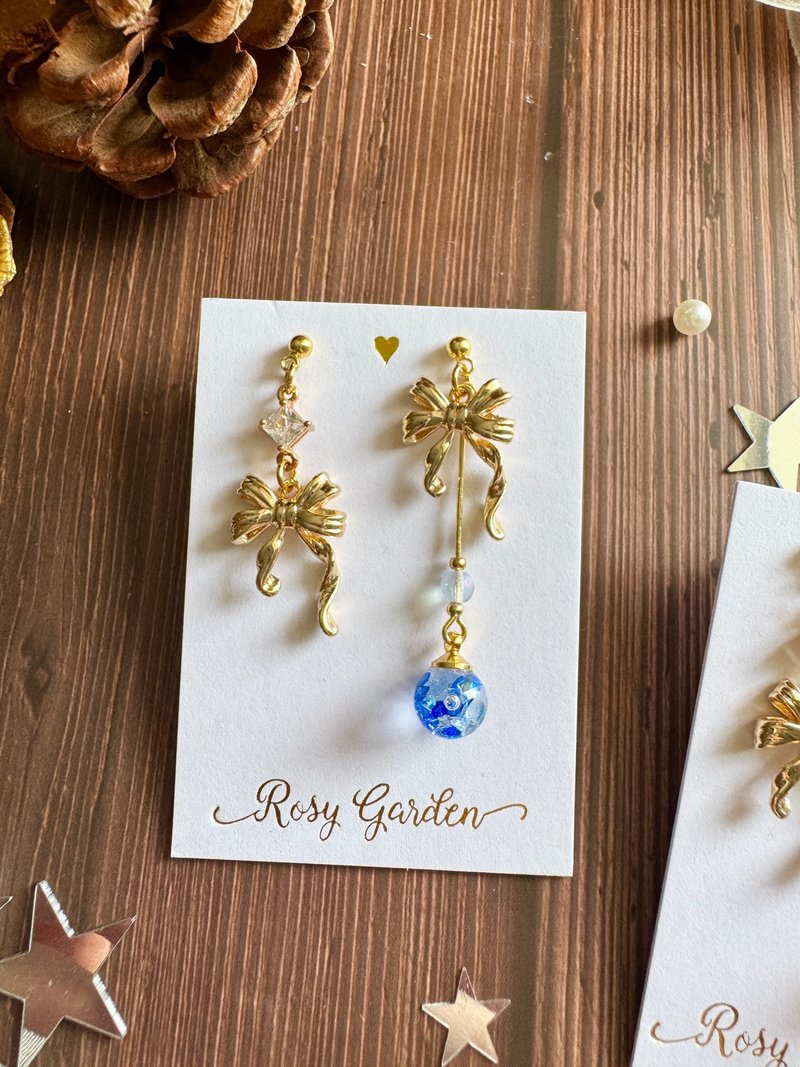 優雅節日水晶球耳環 蝴蝶結款 - 手作閃耀設計・派對氣質穿搭 - 耳環/耳夾 - 玻璃 藍色