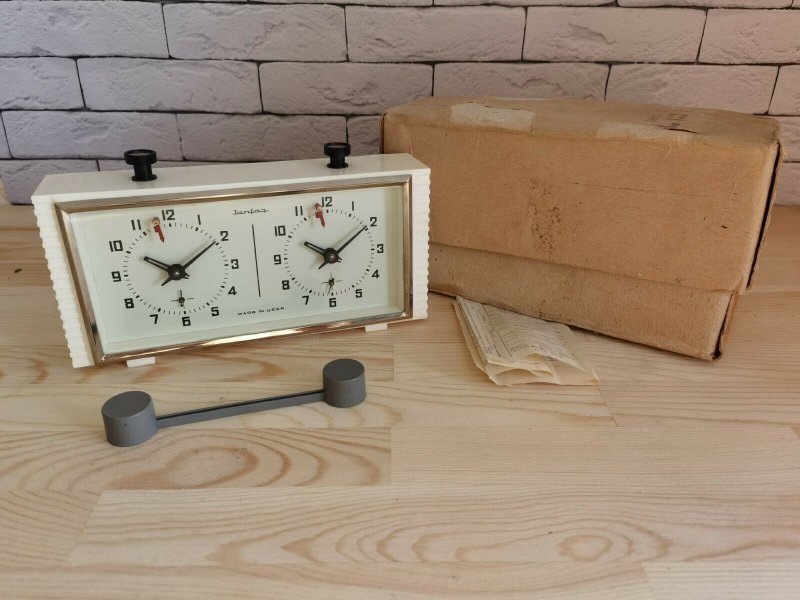 Original USSR chess mechanical watch with box and passport 1980s export version - 時鐘/鬧鐘 - 塑膠 透明