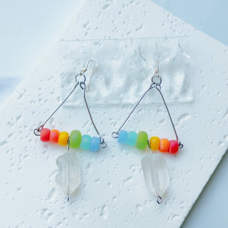 【Rainbow triangle】 Glass Beads and Natural Stones Earrings - Earrings & Clip-ons - Glass Multicolor