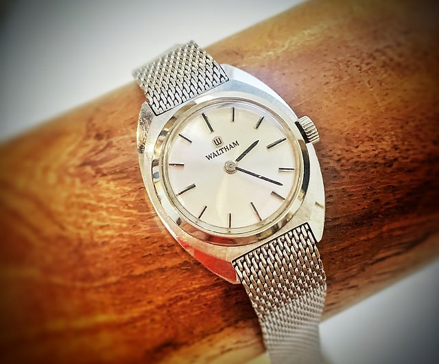 90年代スイス製クォーツ時計ウォルサム - ショップ pickers 腕時計 ...