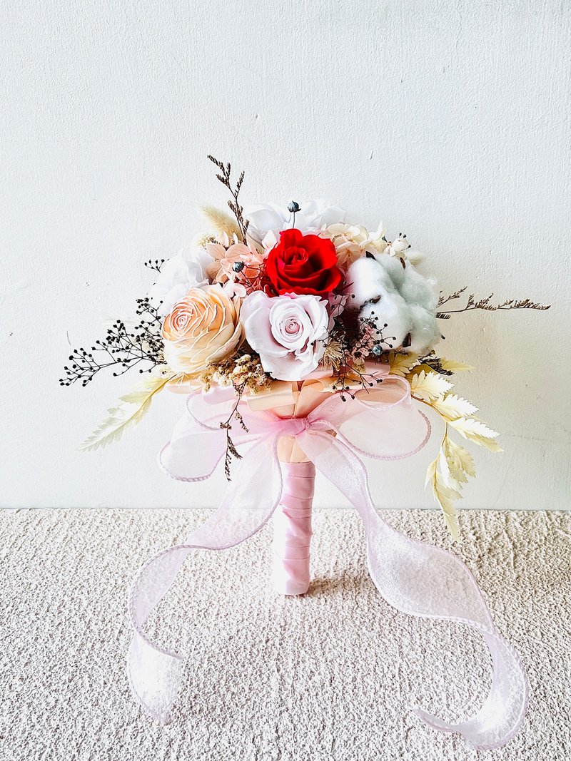 Preserved flower bouquet bridal bouquet - ช่อดอกไม้แห้ง - พืช/ดอกไม้ 