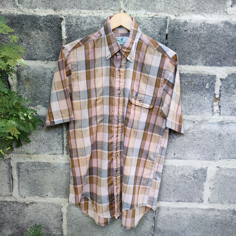 Vintage Flying Scotsman Short Sleeve Plaid Single Needle Tailoring Shirt - 男襯衫/休閒襯衫 - 棉．麻 卡其色